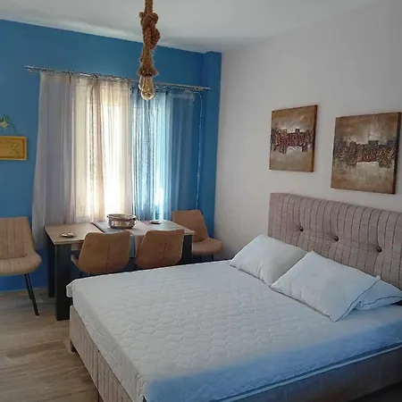 La_nouar Tinos
